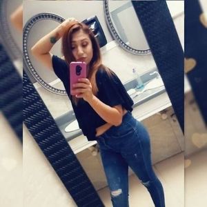 Meet your Posher, Jazmin